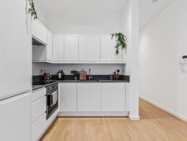Studio for rent in Cat Hill