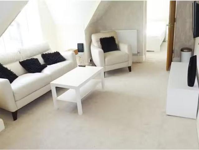 House for rent in Cardiff Bay, Falcon Lodge
