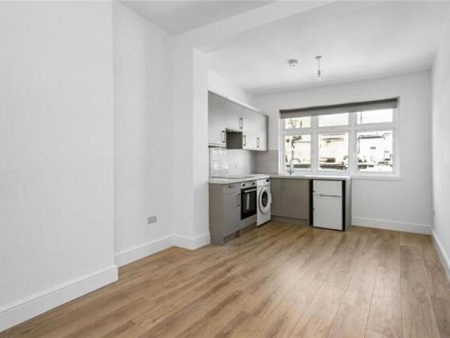 Studio for rent in Cat Hill