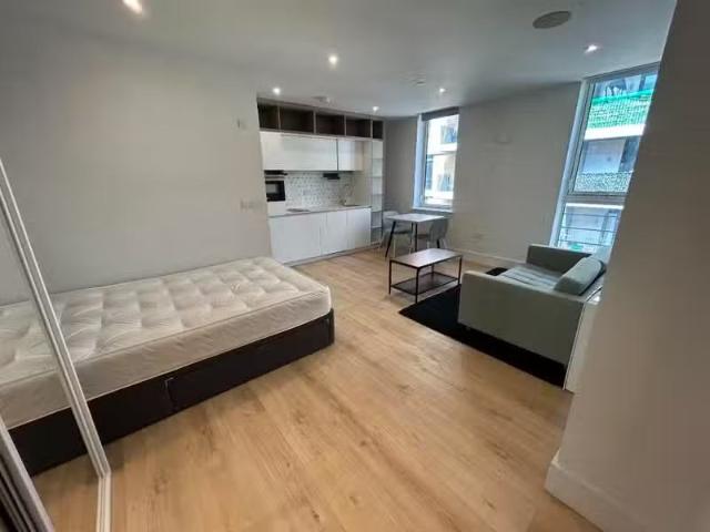 House for rent in Ilford, Greater London