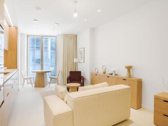 Flat for rent in Chelmondiston, Suffolk