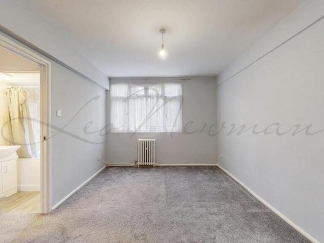 Flat for rent in North Kensington
