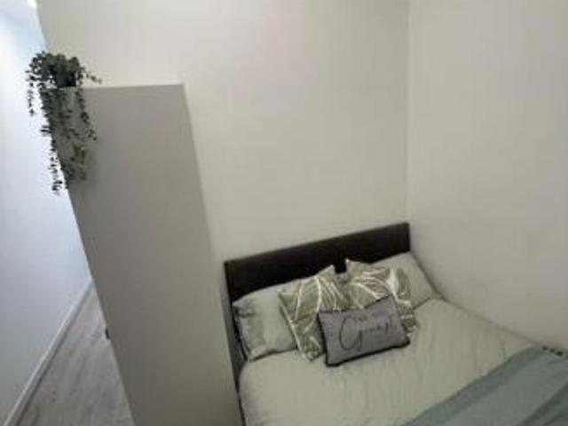 Studio for rent in City Centre, Calderstones