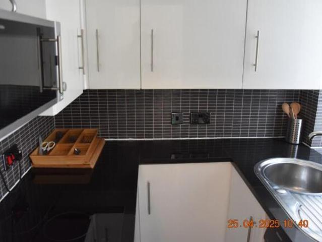 Studio for rent in Cat Hill