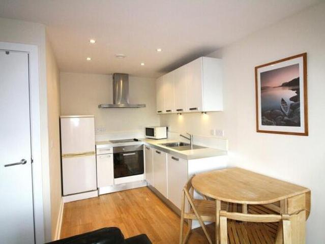 Studio for rent in South Yorkshire