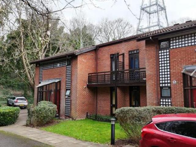 Studio for rent in Cat Hill