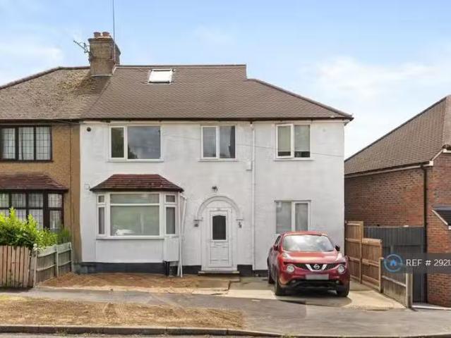 House for rent in Pouchen End, Hertfordshire