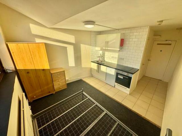 Studio for rent in New Catton, East Bank