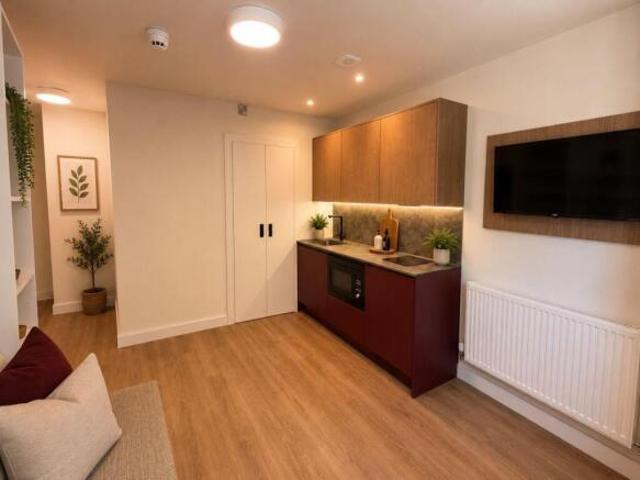 Studio for rent in East Midlands
