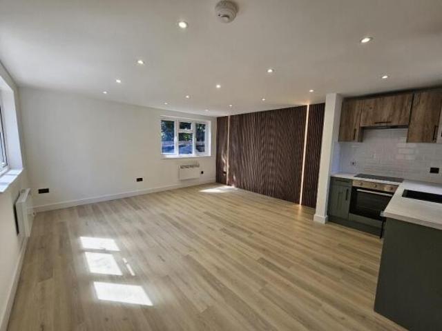 Studio for rent in Cat Hill