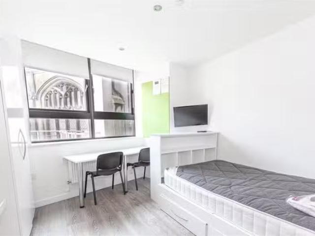 House for rent in Redcliffe, Feckenham