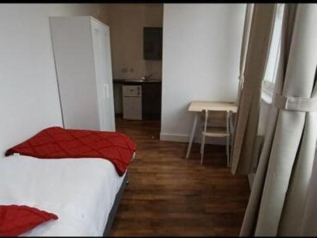 House for rent in Lyons, Greater London