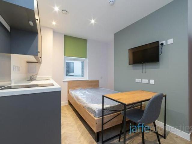 Studio for rent in Cat Hill