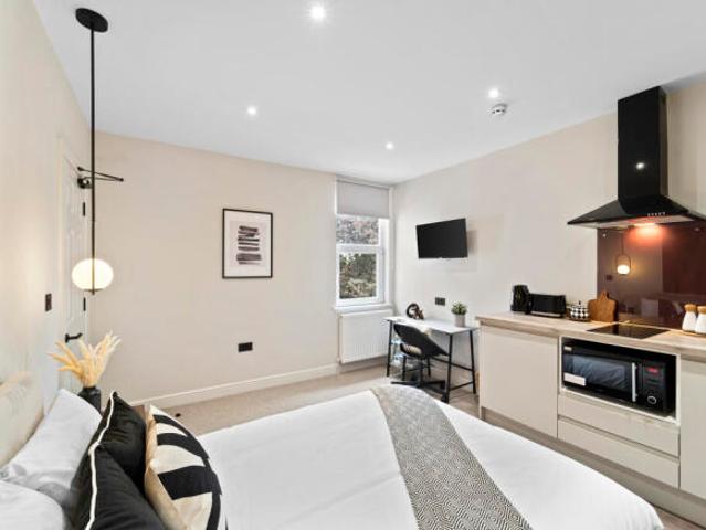 Studio for rent in East Midlands, England