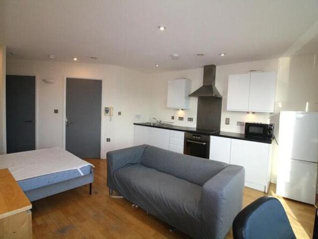 Studio for rent in West Street, Mid Suffolk