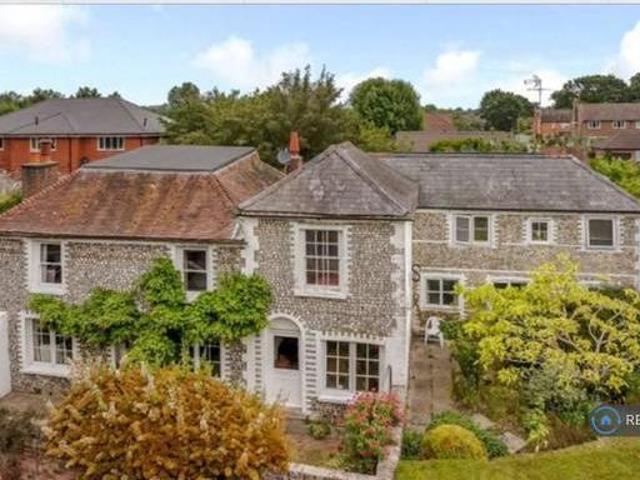 House for rent in West Sussex