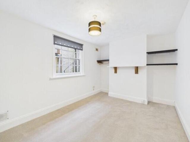 Studio for rent in Golden Valley, Gloucestershire