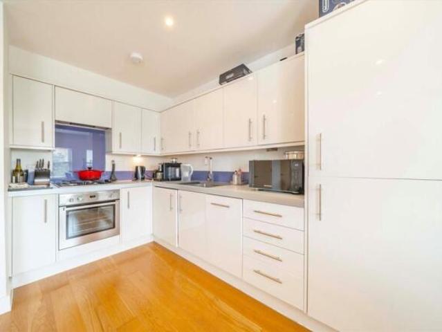 Flat for rent in Ealing, Greater London