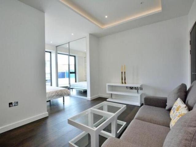 Flat for rent in Cat Hill