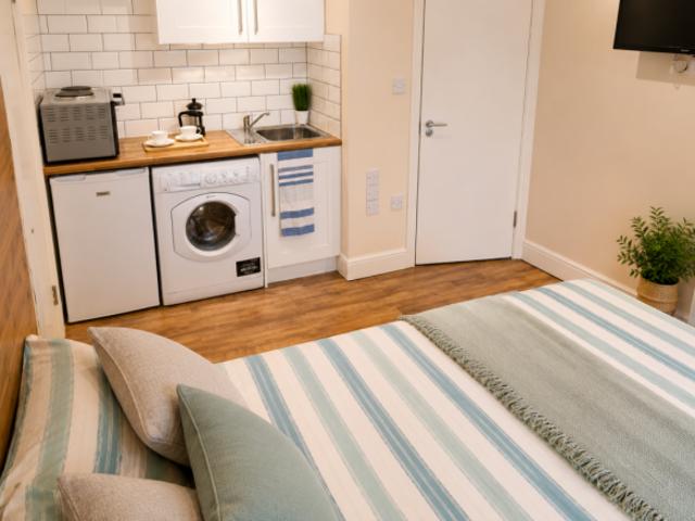 Studio for rent in Cat Hill
