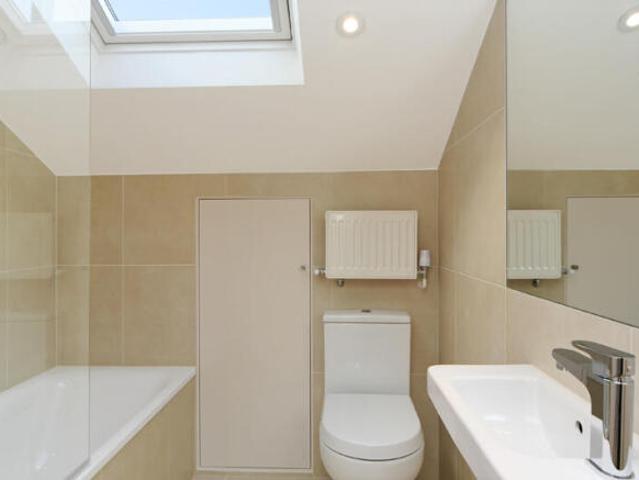 Studio for rent in Cat Hill
