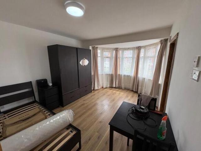 Studio for rent in Wembley, Greater London