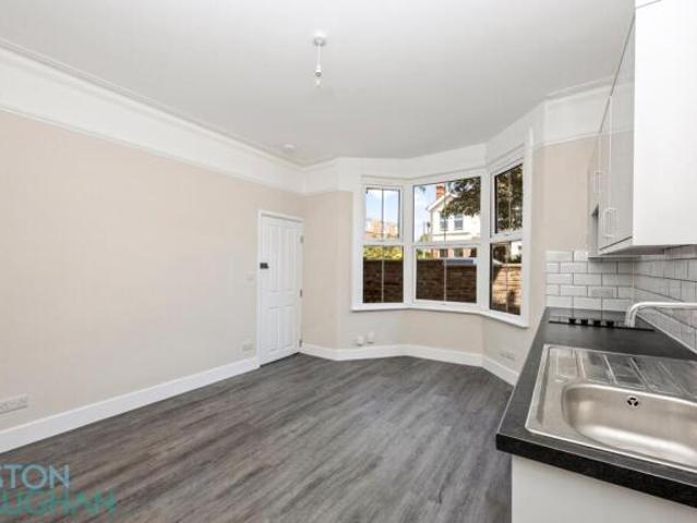 Studio for rent in Worthing, West Sussex