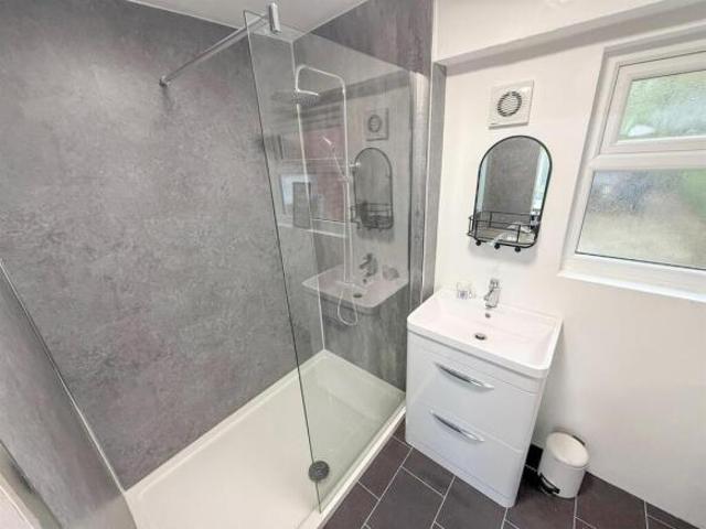 Studio for rent in Meanwood, West Yorkshire