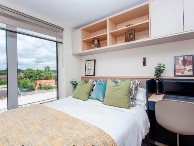 Studio for rent in Cat Hill