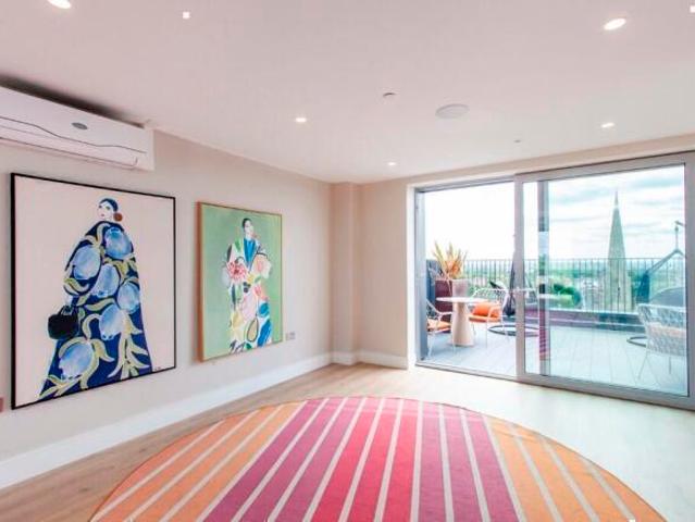 Studio for rent in Cat Hill