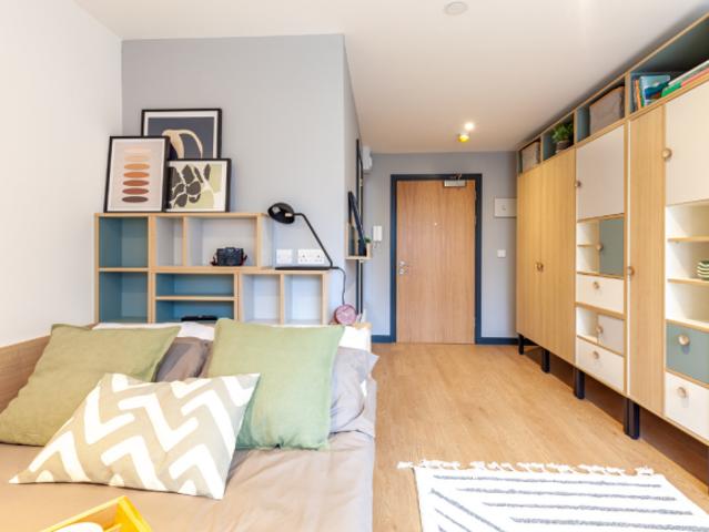 Studio for rent in Watergate, Devon