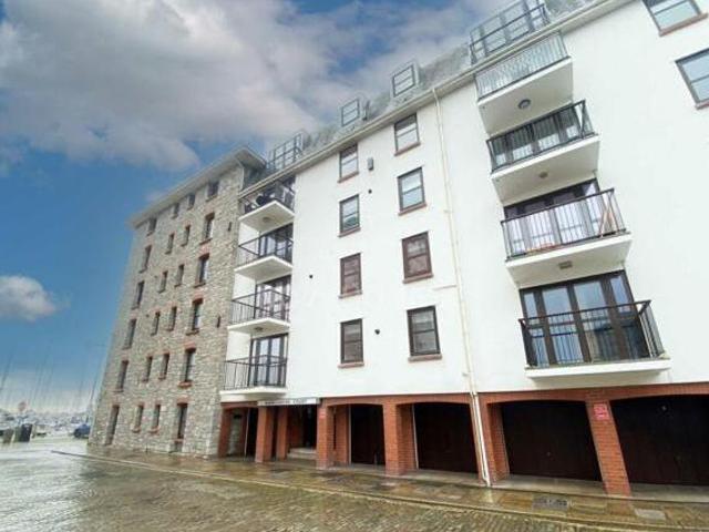 House for rent in Follaton, Strode