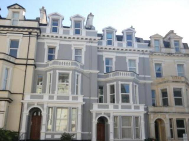 House for rent in Follaton, Strode