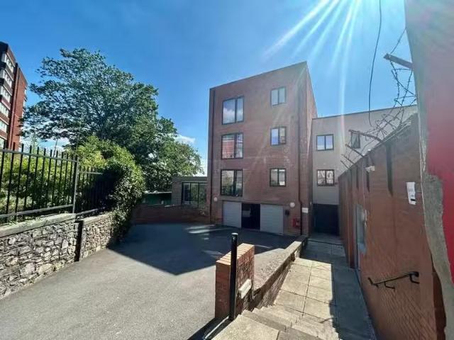 House for rent in Redcliffe, Feckenham