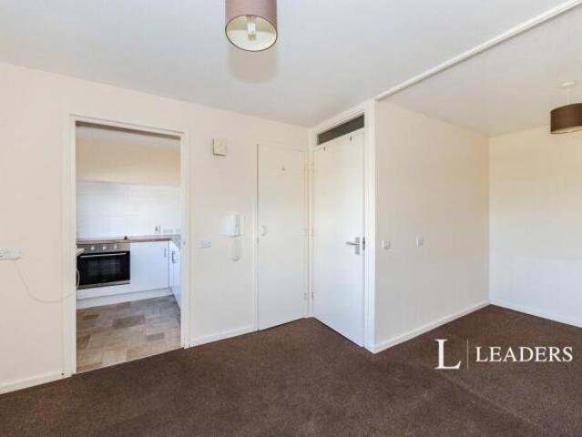 Studio for rent in The Willows, Greater Lincolnshire