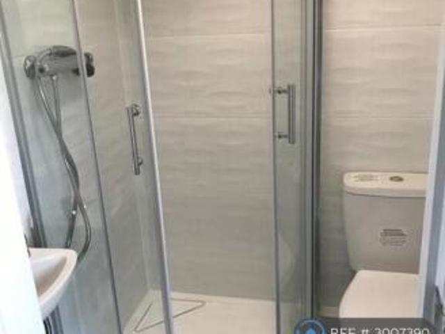 Studio for rent in Cat Hill