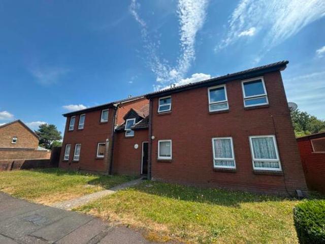 Studio for rent in Throop, Bournemouth