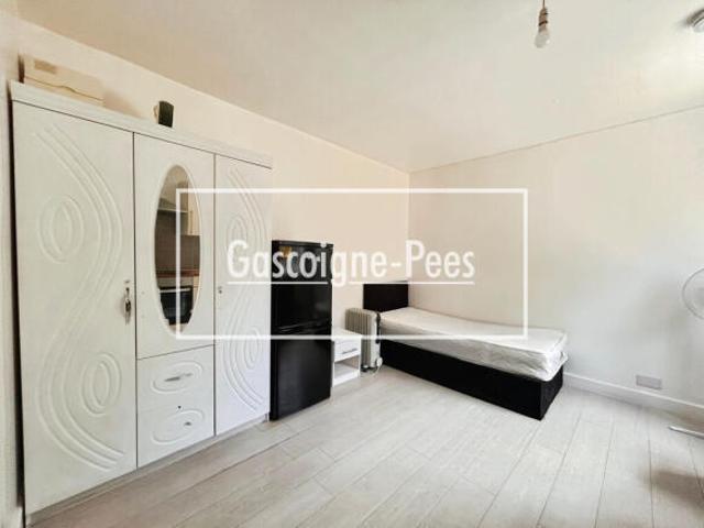 Studio for rent in Basingstoke, Basingstoke and Deane