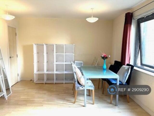 Studio for rent in Cat Hill