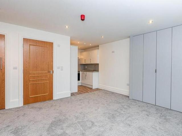 Studio for rent in Cambusnethan, Scotland
