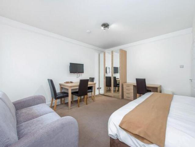 Flat for rent in Cat Hill