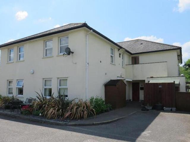 House for rent in Llanbadoc, Wales