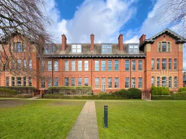 Flat for rent in Hyde Park, West Yorkshire