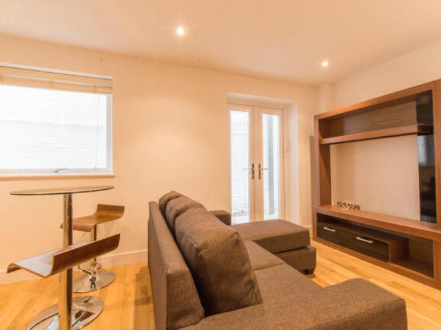 Studio for rent in Swindon