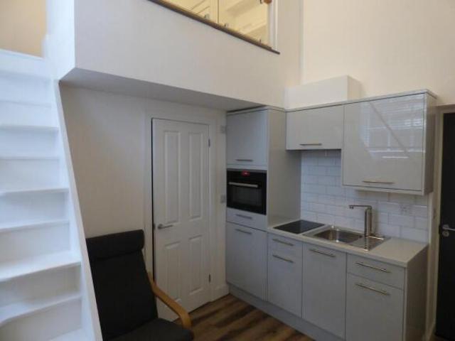 Studio for rent in Rodbourne, Swindon