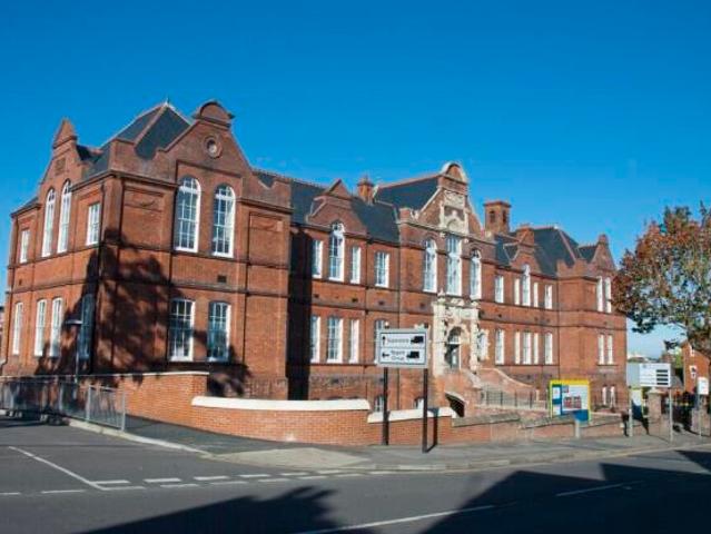 Studio for rent in Old Town, Swindon
