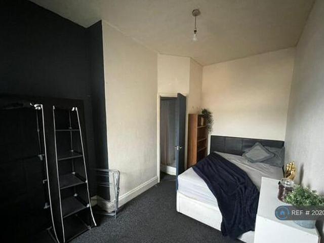 House for rent in Belle Isle, West Yorkshire