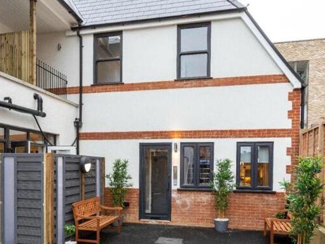 House for rent in Croydon