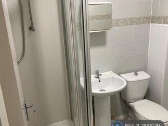 Studio for rent in Cat Hill