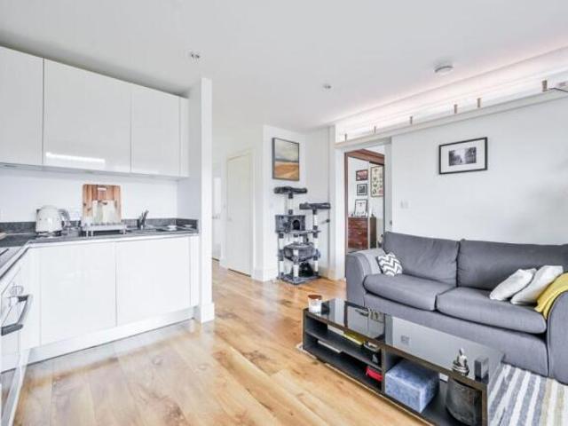 Studio for rent in Woolwich, Greater London